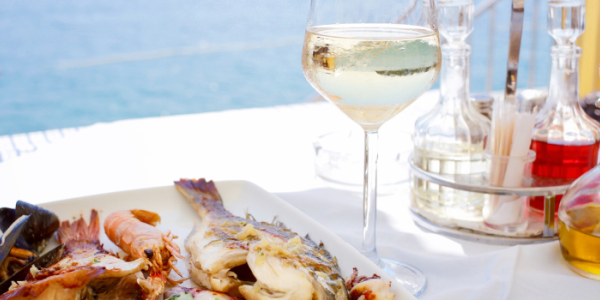 Les meilleurs accords vins et fruits de mer pour l’été